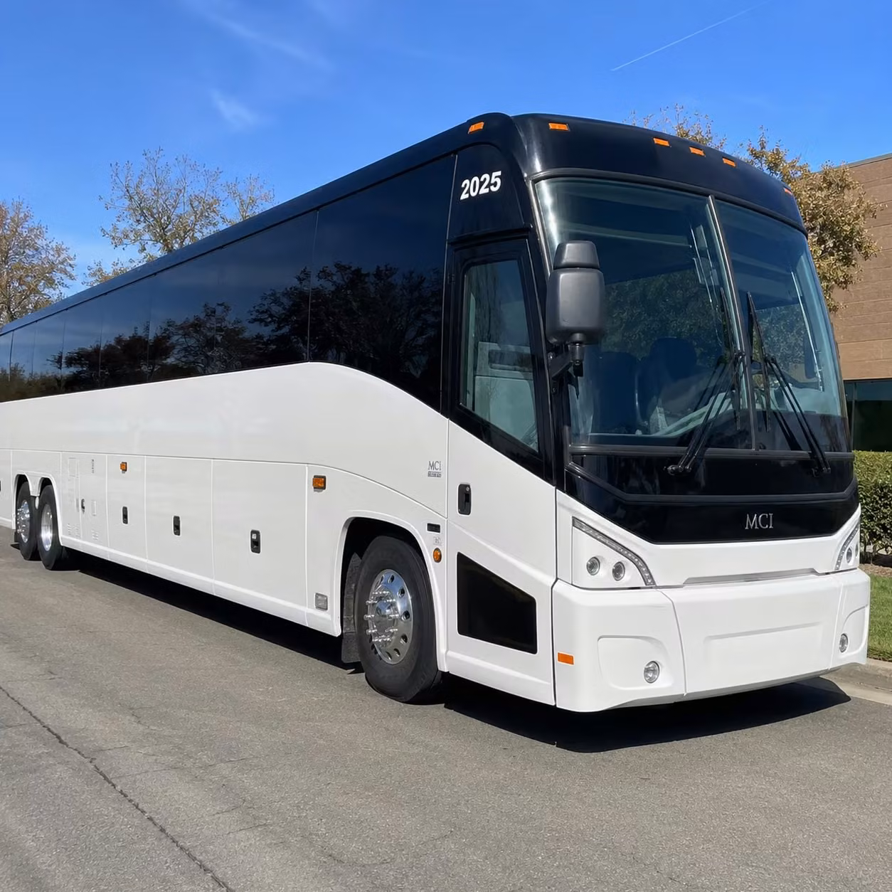 book concert bus rentals to phoenix area venues from glendale