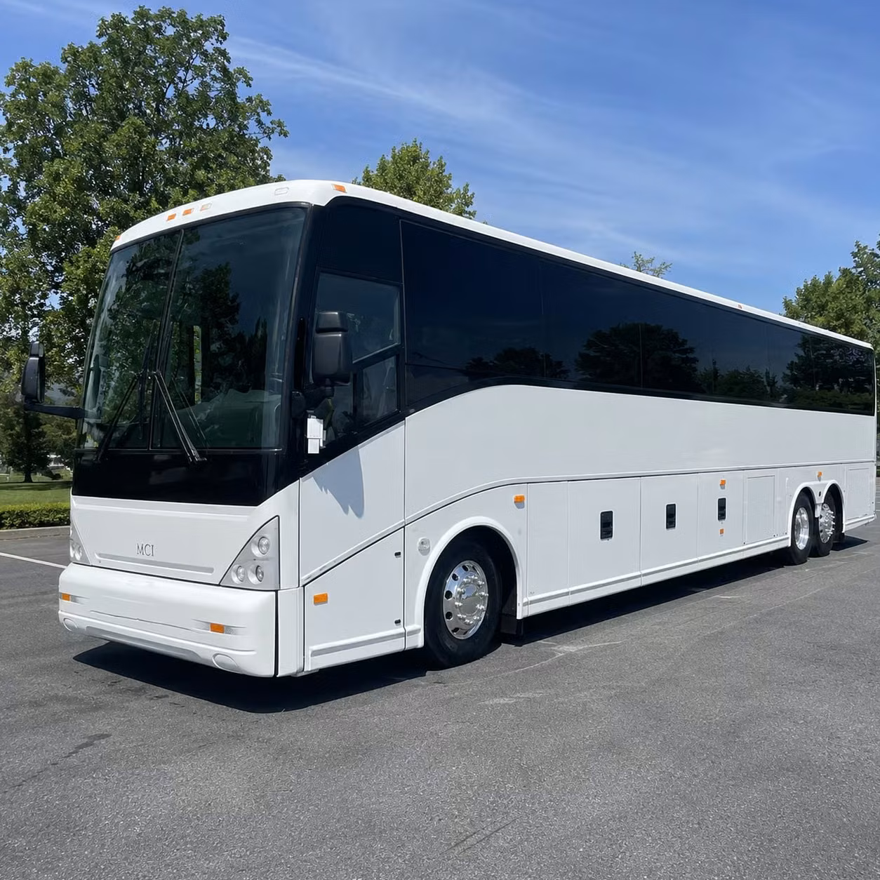 bus rental options for glendale trips
