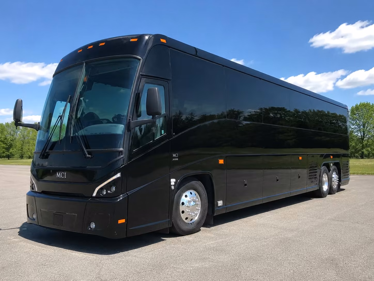 charter buses for cardinals games and state farm stadium events in glendale
