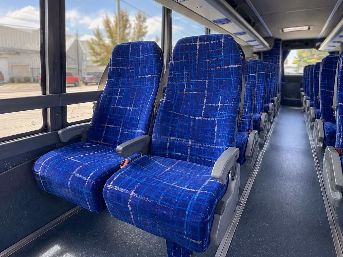 desert diamond arena hockey fan shuttles group transportation for the west valley s premier indoor venue