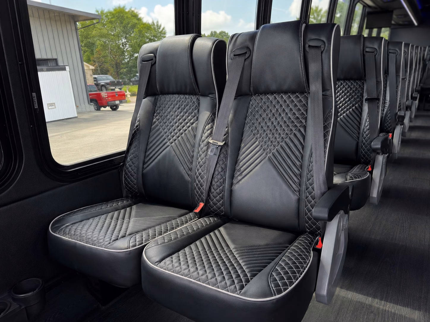 glendale charter buses